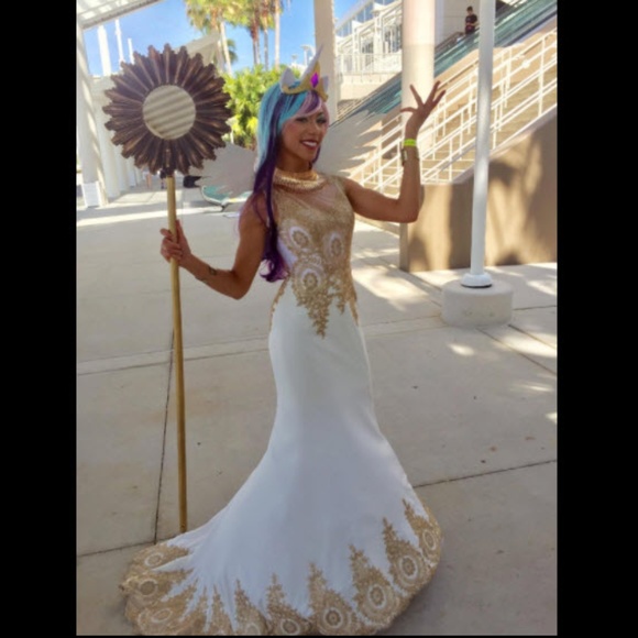 Long Embroidered Wedding Dress Mermaid - Picture 7 of 8